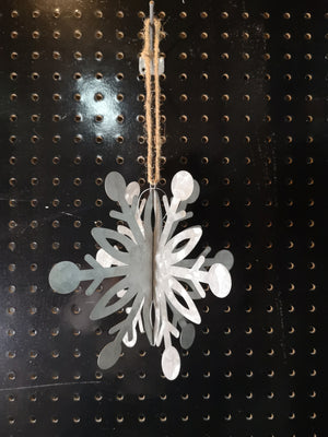 7" Tin Snowflakes